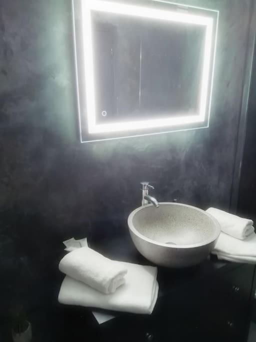 Appartement Avec Sauna Et Balneo Privatifs -Troyes Centre Exteriér fotografie